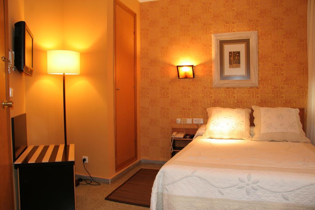 Hostal Paris Valladolid Værelse billede