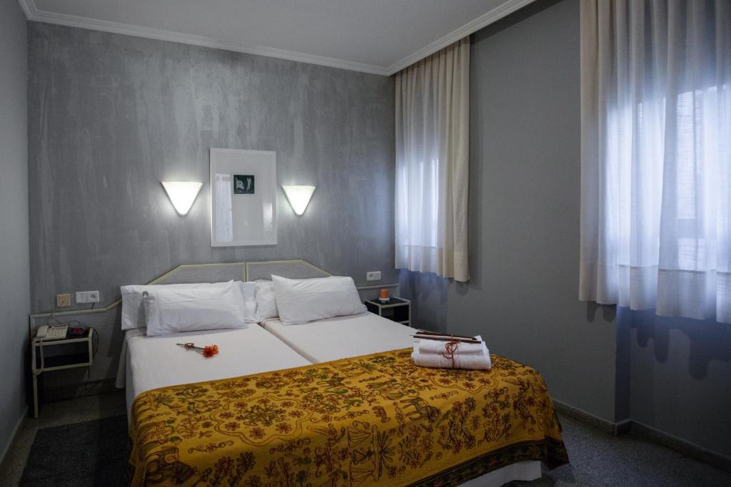Hostal Paris Valladolid Eksteriør billede